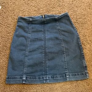 Denim skirt from urban outfitters, size 4